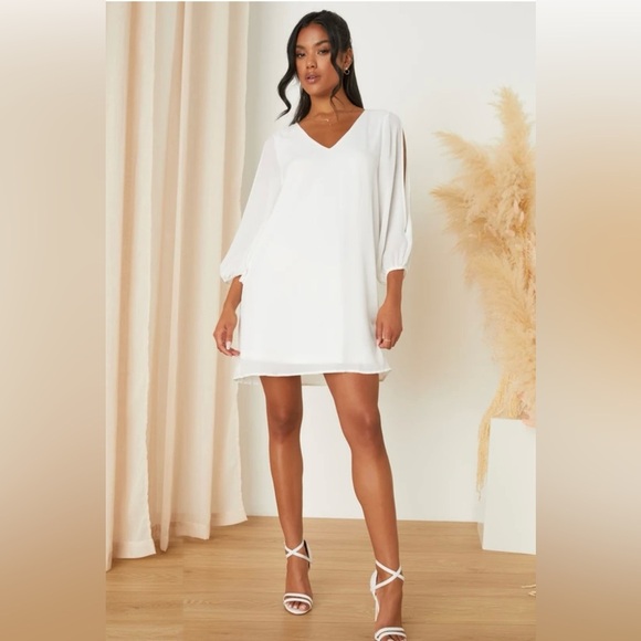 Lulu’s white Mini Dress with long sleeves-“Shifting Dears”-Size M-bridal/wedding - Picture 1 of 7